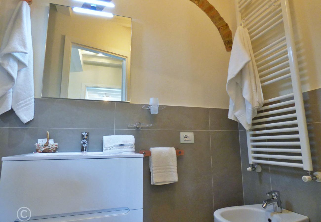 Apartamento en Montaione - LARI FORNO1