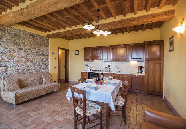 Lejlighed i Colle di Compito - COLOMBA Lejlighed i Colle di Compito - COLOMBA