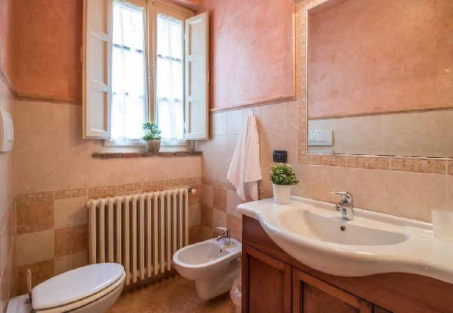Appartement à Colle di Compito - ANSENETA Appartement à Colle di Compito - ANSENETA