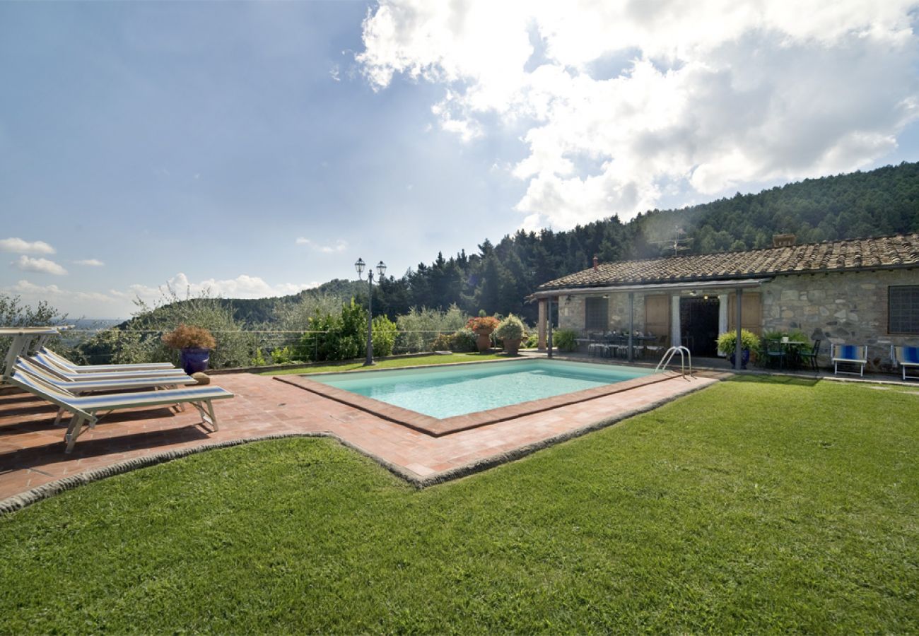 Villa à Pieve di Compito - ENNU