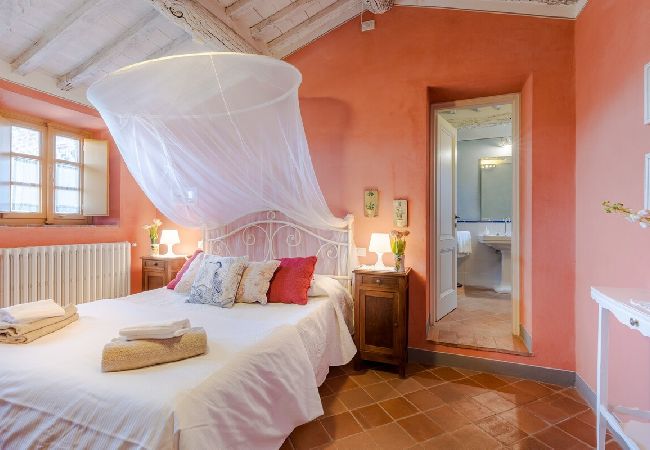 Villa a San Gennaro - PODERE OASI Villa a San Gennaro - PODERE OASI