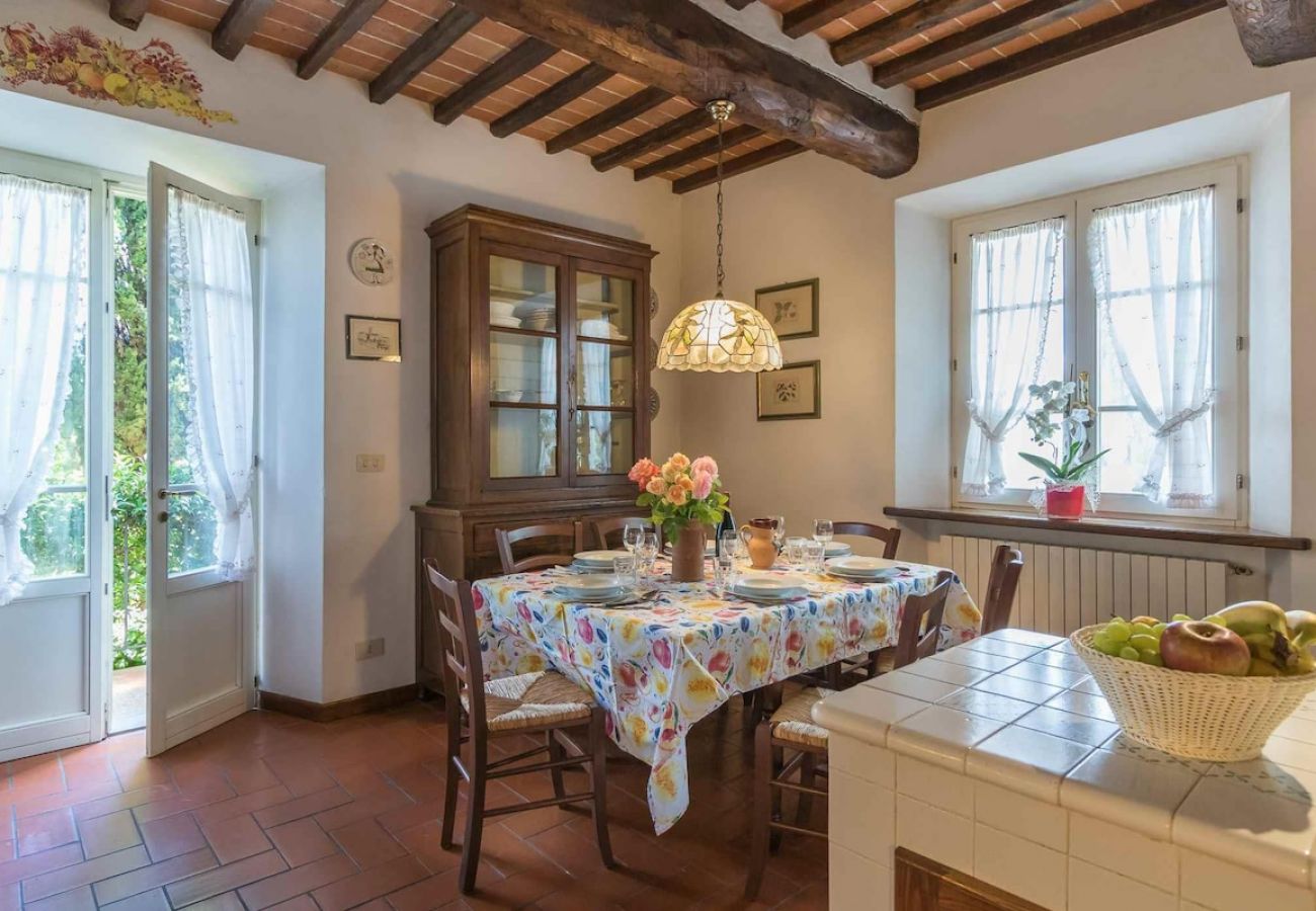 Villa a Barga - LA BARGHIGIANA