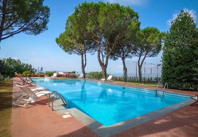 Villa a Capraia e Limite - MELOGRANO Villa a Capraia e Limite - MELOGRANO