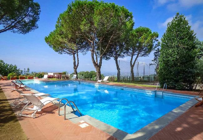 Villa a Capraia e Limite - MELOGRANO Villa a Capraia e Limite - MELOGRANO