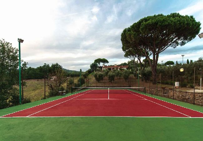 Villa a Capraia e Limite - MELOGRANO Villa a Capraia e Limite - MELOGRANO