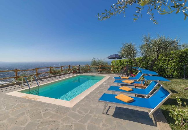 Villa a Pescia - LA VEDUTA Villa a Pescia - LA VEDUTA