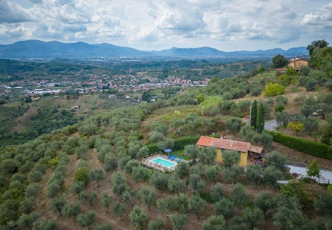Villa a Pescia - LA VEDUTA Villa a Pescia - LA VEDUTA