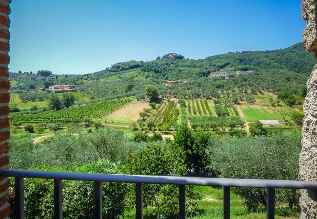 Villa a San Lorenzo di Moriano - PODERE FARI Villa a San Lorenzo di Moriano - PODERE FARI