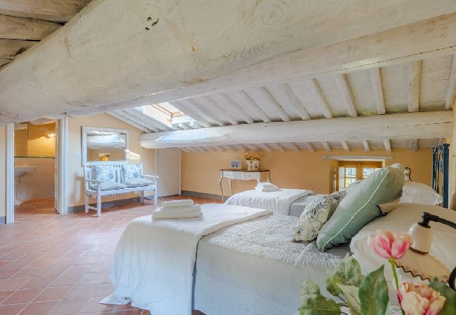 Villa in San Gennaro - PODERE OASI Villa in San Gennaro - PODERE OASI