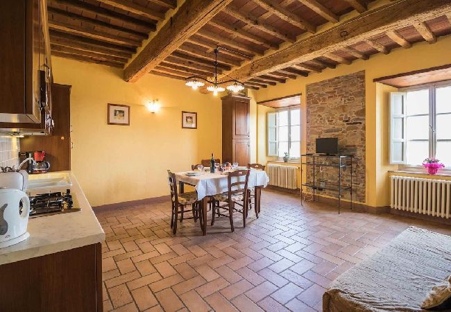 Appartement in Colle di Compito - COLOMBA Appartement in Colle di Compito - COLOMBA