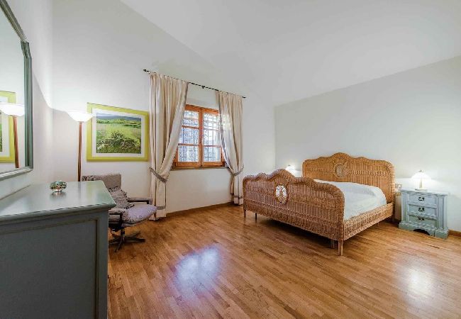 Villa in Capraia e Limite - MELOGRANO Villa in Capraia e Limite - MELOGRANO