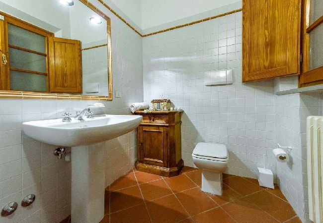 Villa in Capraia e Limite - MELOGRANO Villa in Capraia e Limite - MELOGRANO