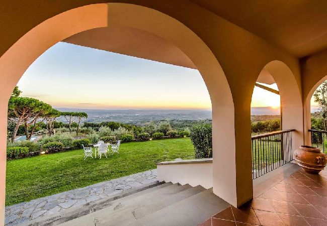 Villa in Capraia e Limite - MELOGRANO Villa in Capraia e Limite - MELOGRANO