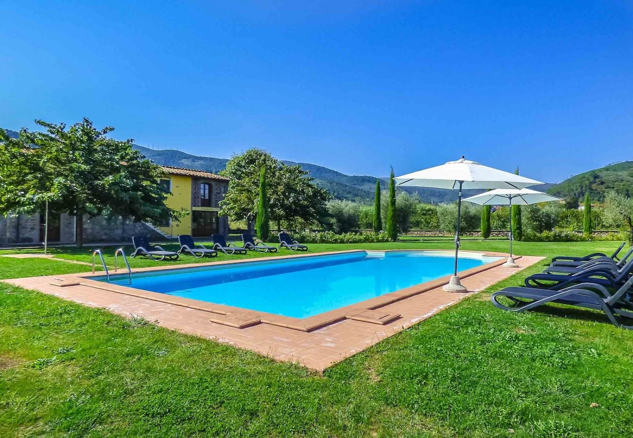 Villa in Pieve di Compito - PESCHETO