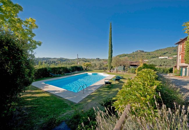 Villa in San Lorenzo di Moriano - PODERE FARI Villa in San Lorenzo di Moriano - PODERE FARI