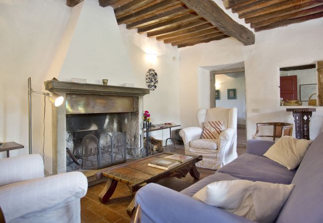 Villa in Rignano sull´Arno - CAVO Villa in Rignano sull´Arno - CAVO