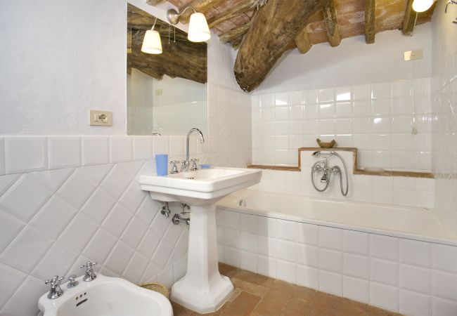 Villa in San Martino in Freddana - SABO Villa in San Martino in Freddana - SABO