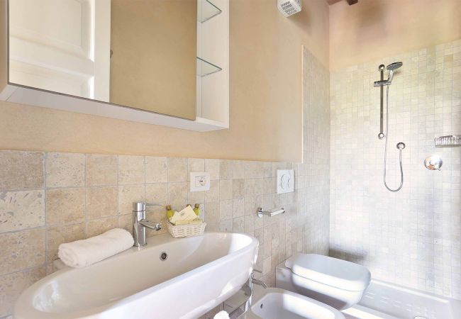 Villa i Colle di Compito - ACINO Villa i Colle di Compito - ACINO