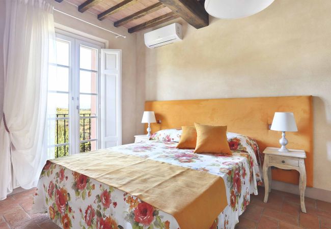 Villa i Colle di Compito - ACINO Villa i Colle di Compito - ACINO