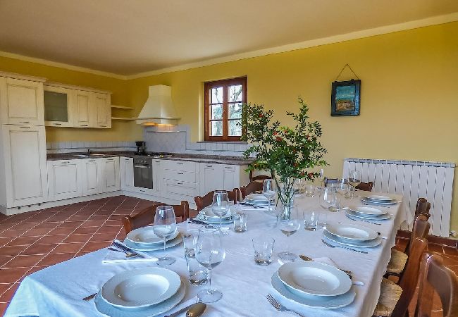 Villa i Pieve di Compito - PESCHETO Villa i Pieve di Compito - PESCHETO