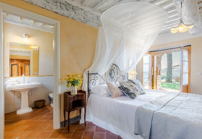 Villa in San Gennaro - PODERE OASI Villa in San Gennaro - PODERE OASI