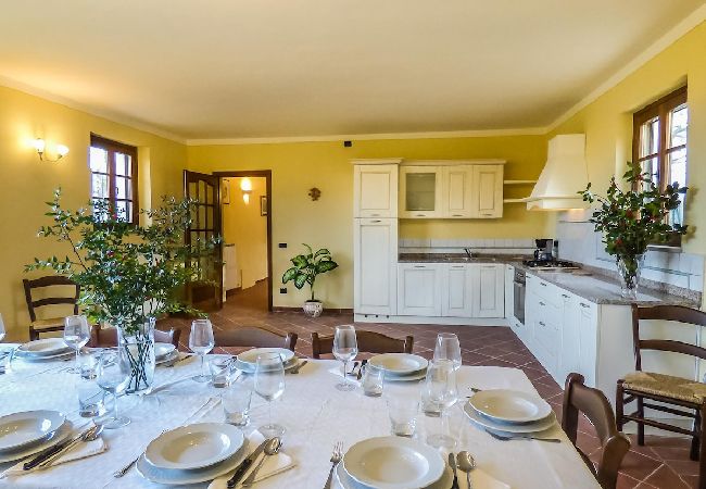 Villa in Pieve di Compito - PESCHETO Villa in Pieve di Compito - PESCHETO