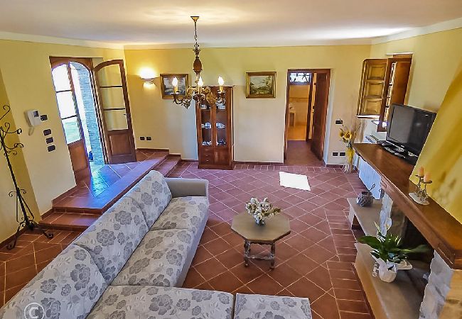 Villa in Pieve di Compito - PESCHETO