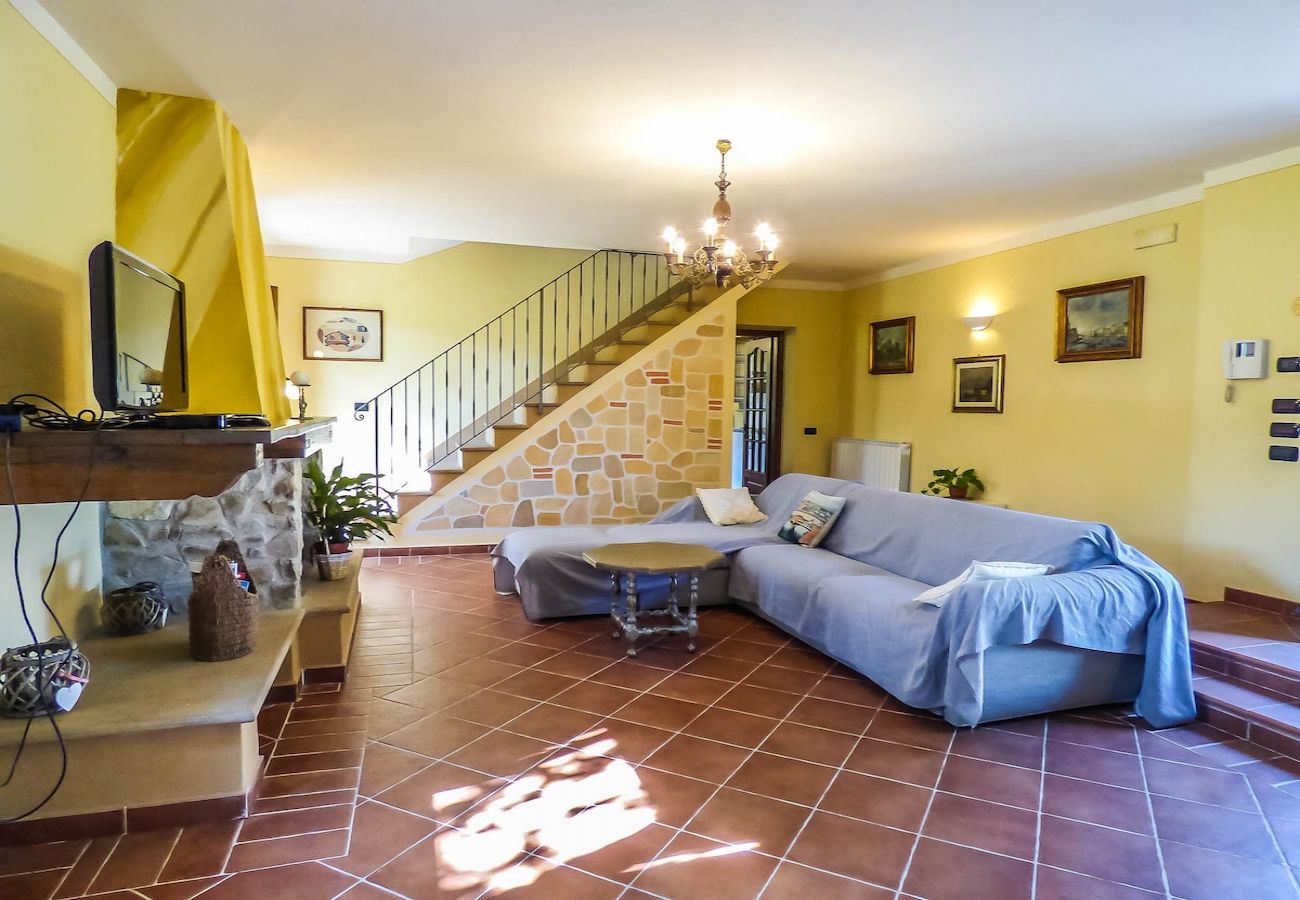 Villa in Pieve di Compito - PESCHETO