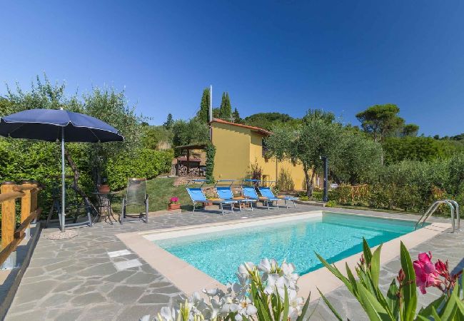 Villa in Pescia - LA VEDUTA Villa in Pescia - LA VEDUTA