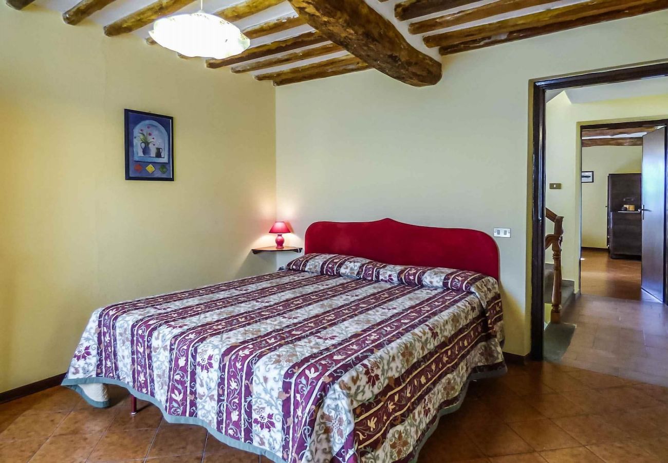 Apartment in Colle di Compito - CLORINDA