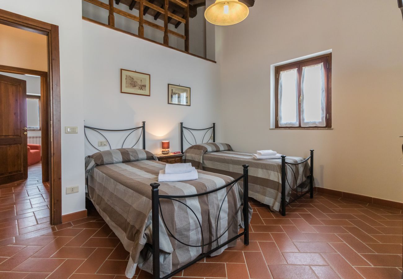 Apartment in Montaione - MARO A