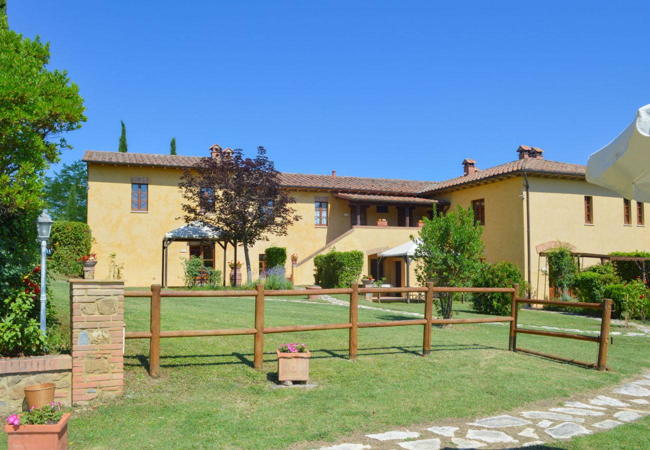 Apartment in Asciano - FONDI PT010